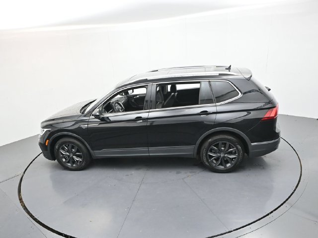 Used 2023 Volkswagen Tiguan SE FWD image 41