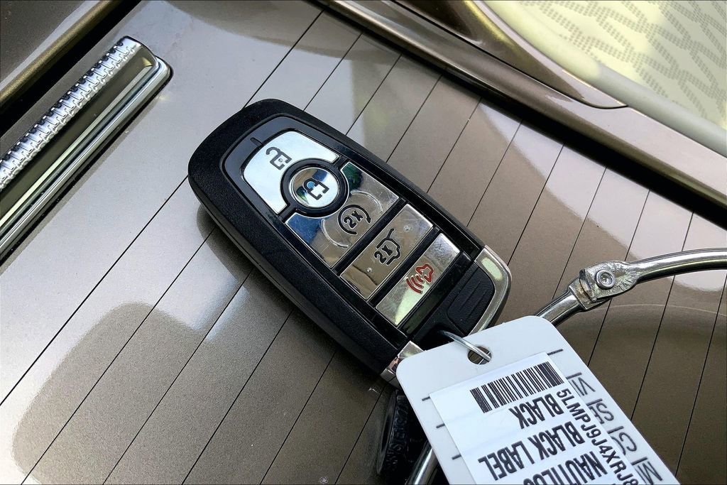 Used 2024 Lincoln Nautilus Black Label w/ Jet Appearance Package (87T) AWD/4WD image 10