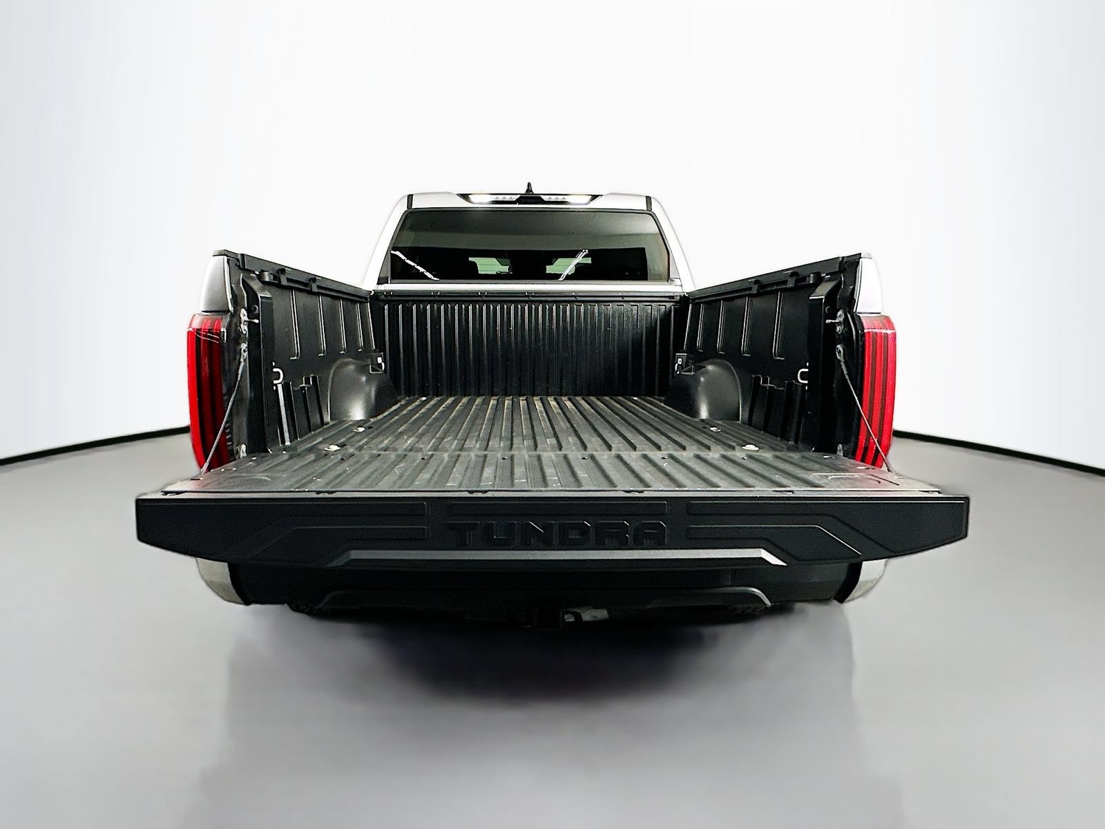 Used 2023 Toyota Tundra SR5 w/ SR5 Premium Package RWD image 26