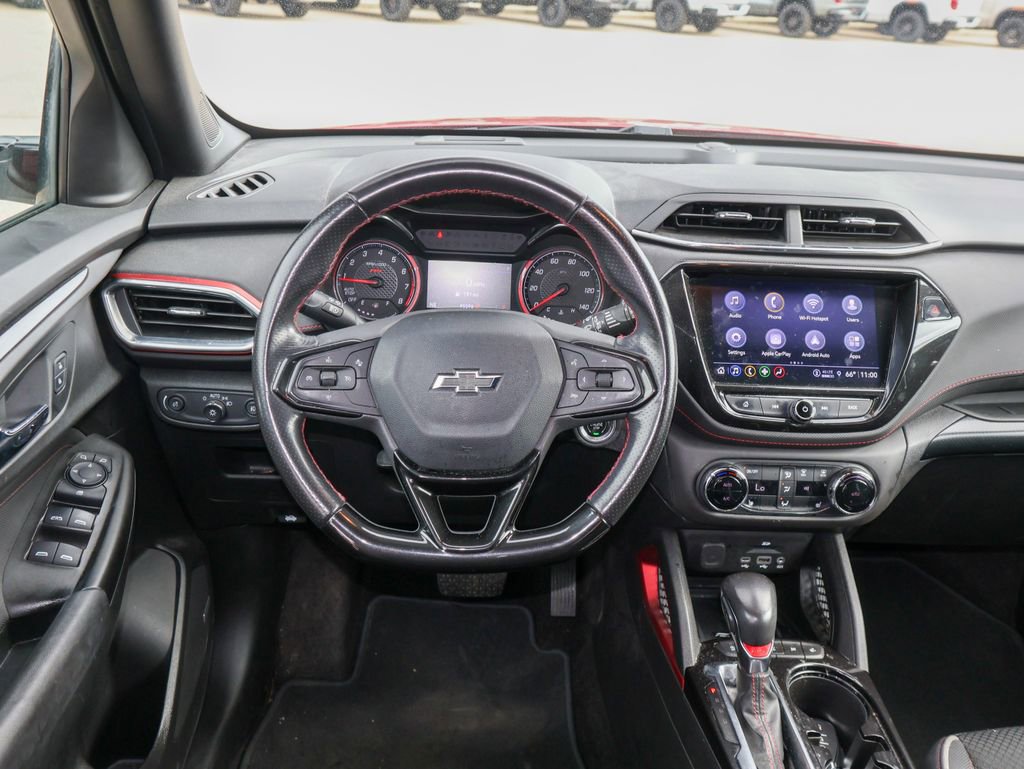Used 2021 Chevrolet TrailBlazer RS w/ Technology Package FWD image 10