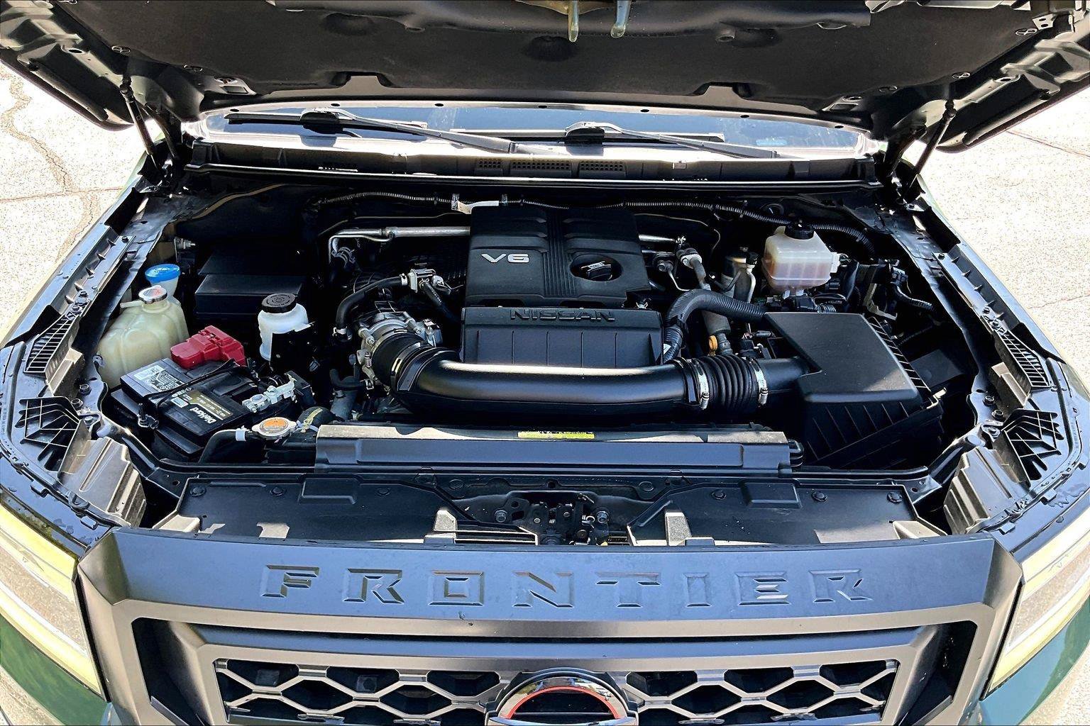 Used 2022 Nissan Frontier PRO-4X w/ Pro-4X Premium Package AWD/4WD image 10