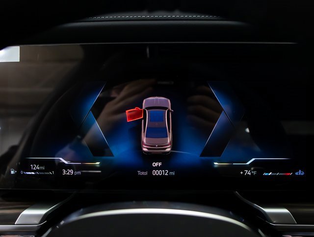 New 2026 BMW 760i xDrive w/ Executive Package image 17