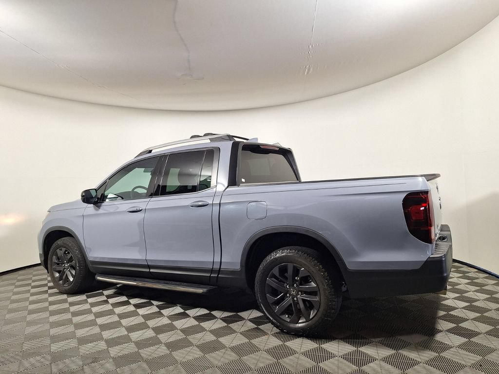 Used 2023 Honda Ridgeline Sport image 7