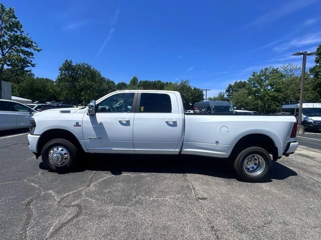 New 2026 RAM 3500 Laramie AWD/4WD image 3