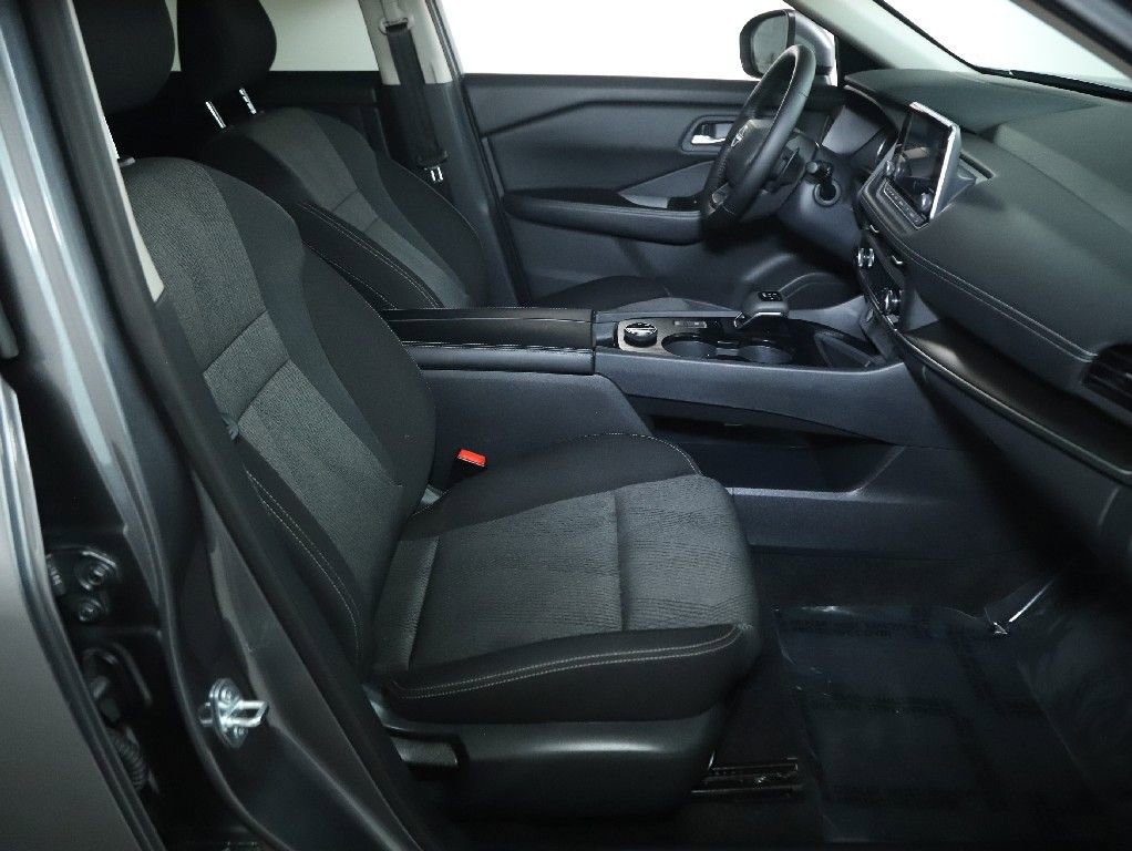Certified 2026 Nissan Rogue SV AWD/4WD image 34