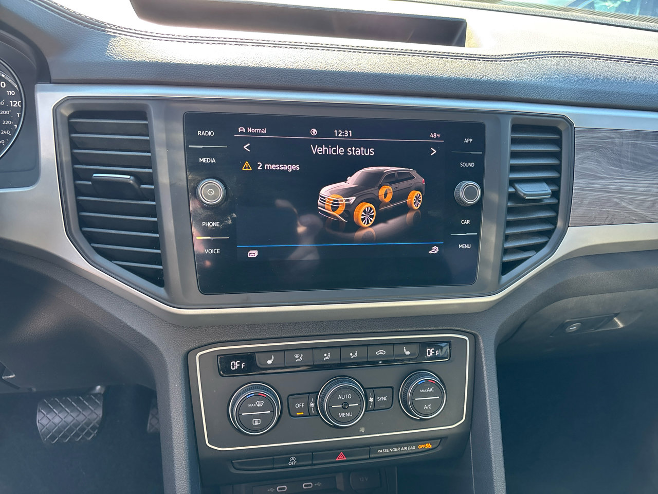 Used 2021 Volkswagen Atlas Cross Sport SE image 27