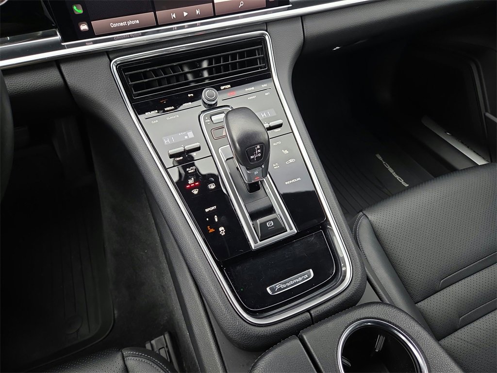 Used 2022 Porsche Panamera 4 image 14