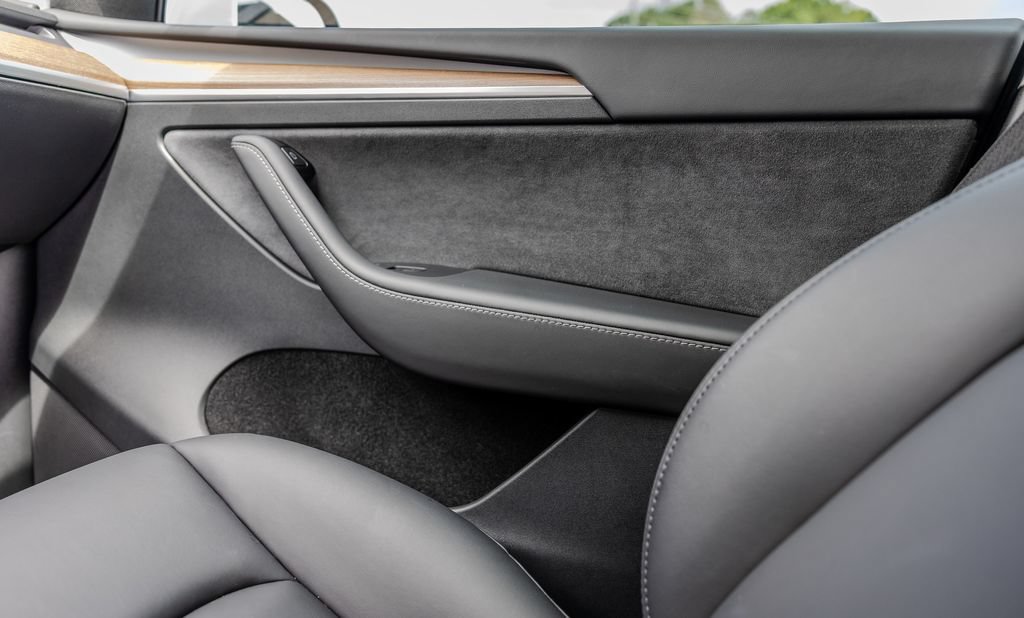 Used 2024 Tesla Model Y Performance AWD/4WD image 8