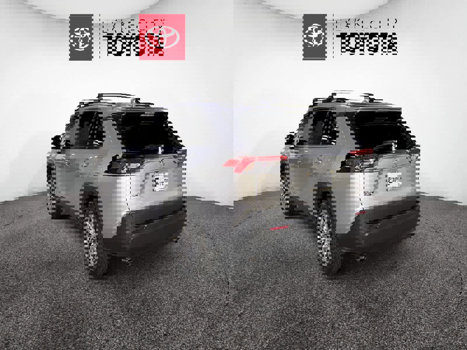 Used 2023 Toyota RAV4 XLE Premium image 4