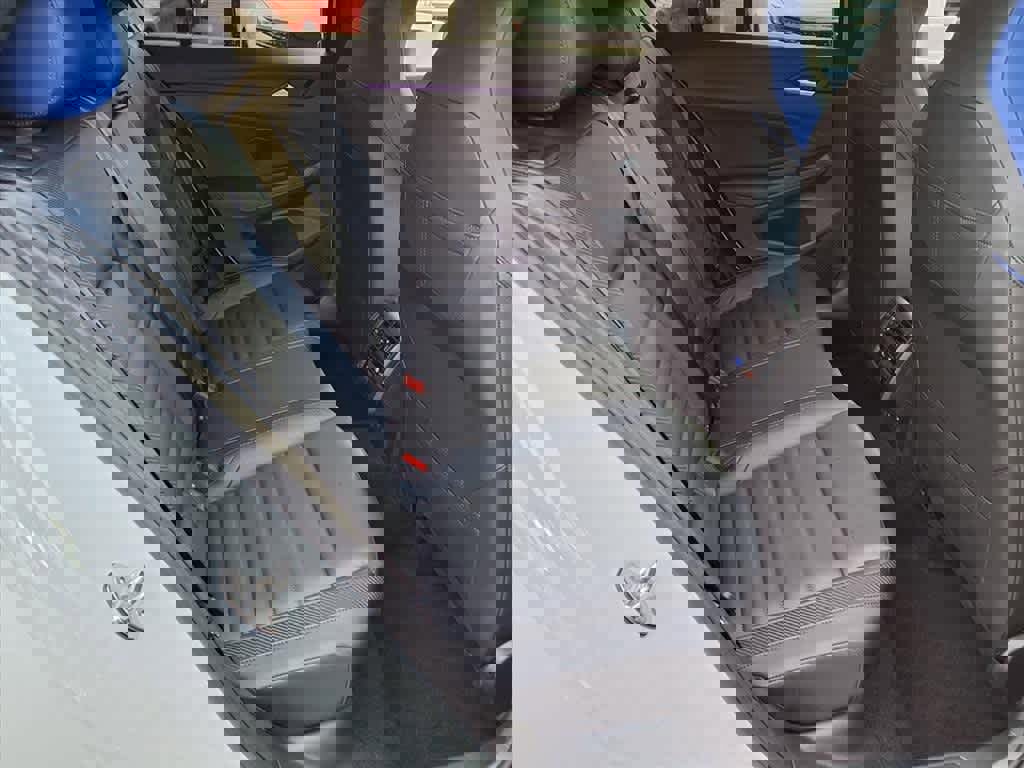 Used 2024 Volkswagen Golf R image 12