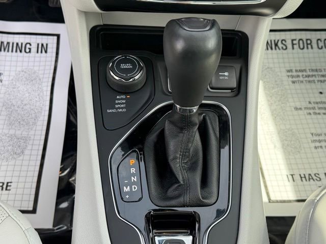 Used 2021 Jeep Cherokee Limited AWD/4WD image 28