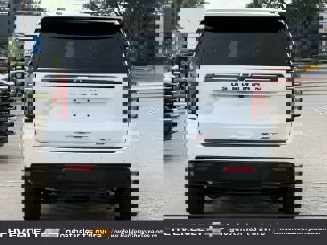 Used 2023 Chevrolet Suburban RST AWD/4WD image 7