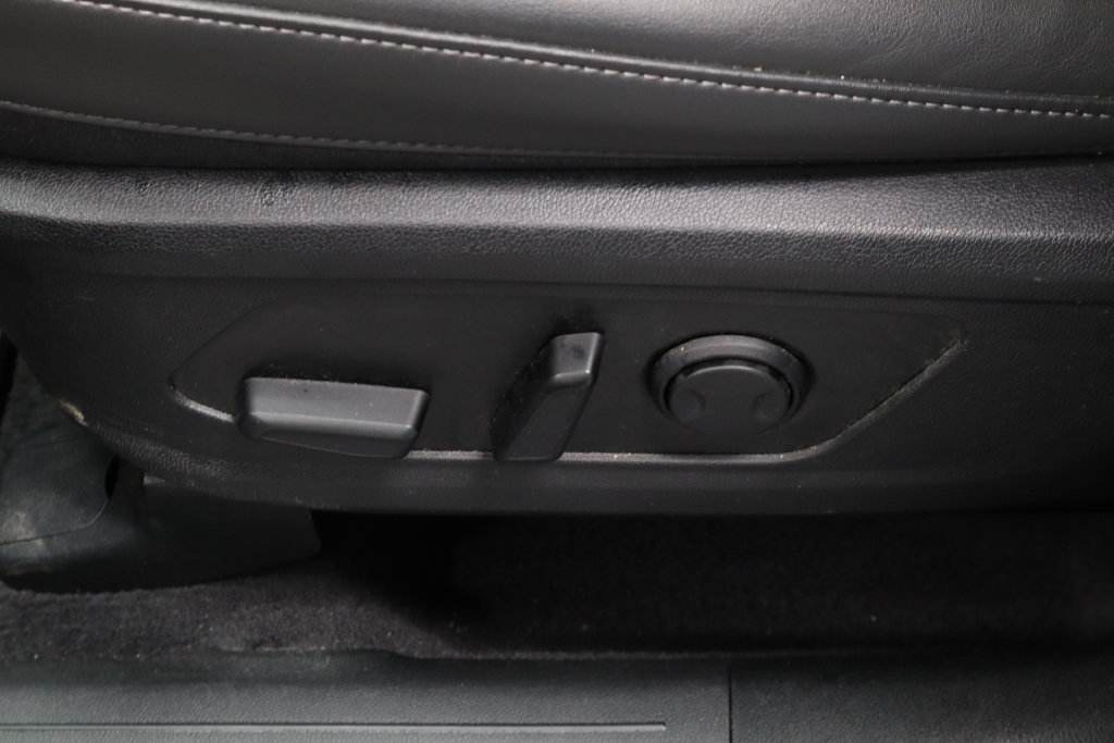 Used 2024 Kia Sorento S w/ Panoramic Sunroof Package FWD image 25
