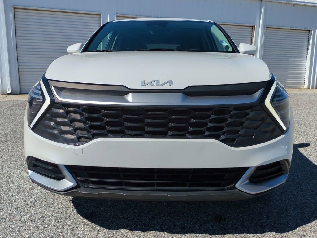 Used 2024 Kia Sportage LX image 9