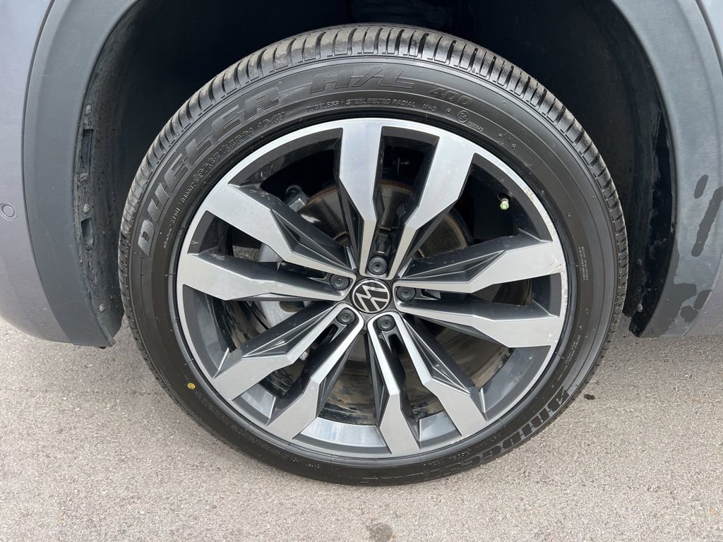 Used 2022 Volkswagen Atlas SEL Premium image 8