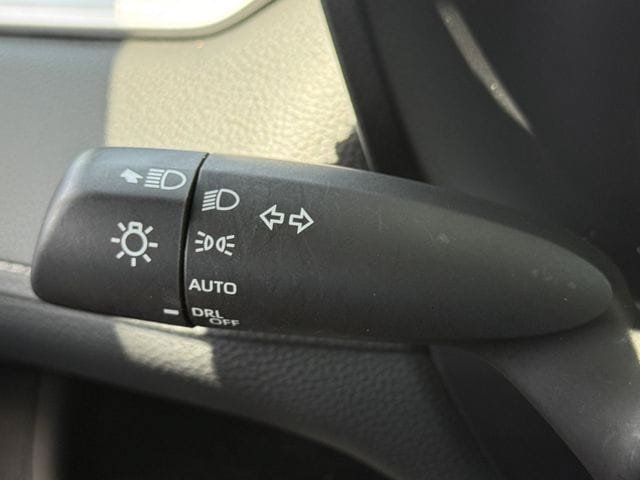 Certified 2025 Toyota RAV4 XLE FWD image 24