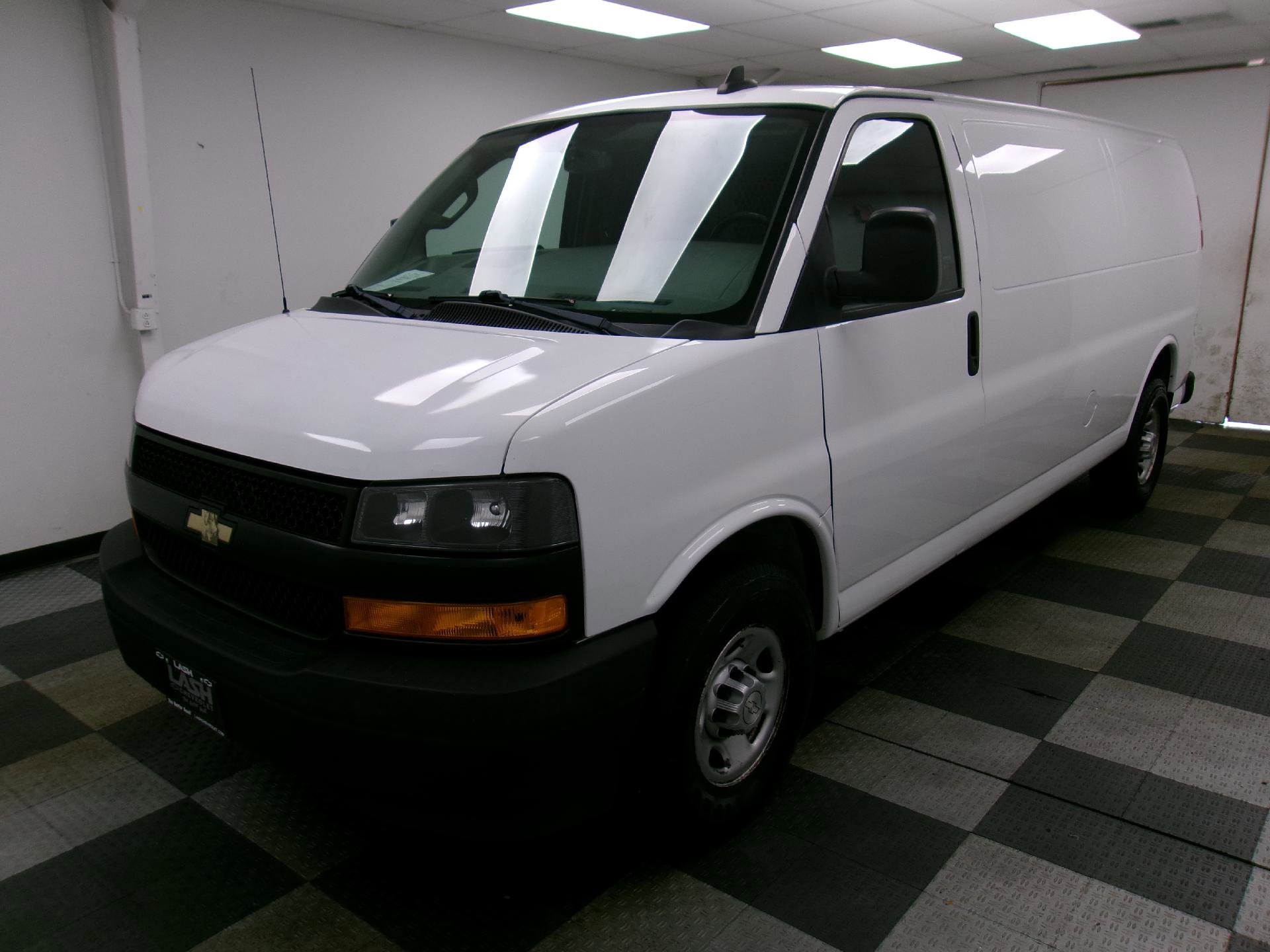 Used 2018 Chevrolet Express 3500 Extended w/ Driver Convenience Package image 1