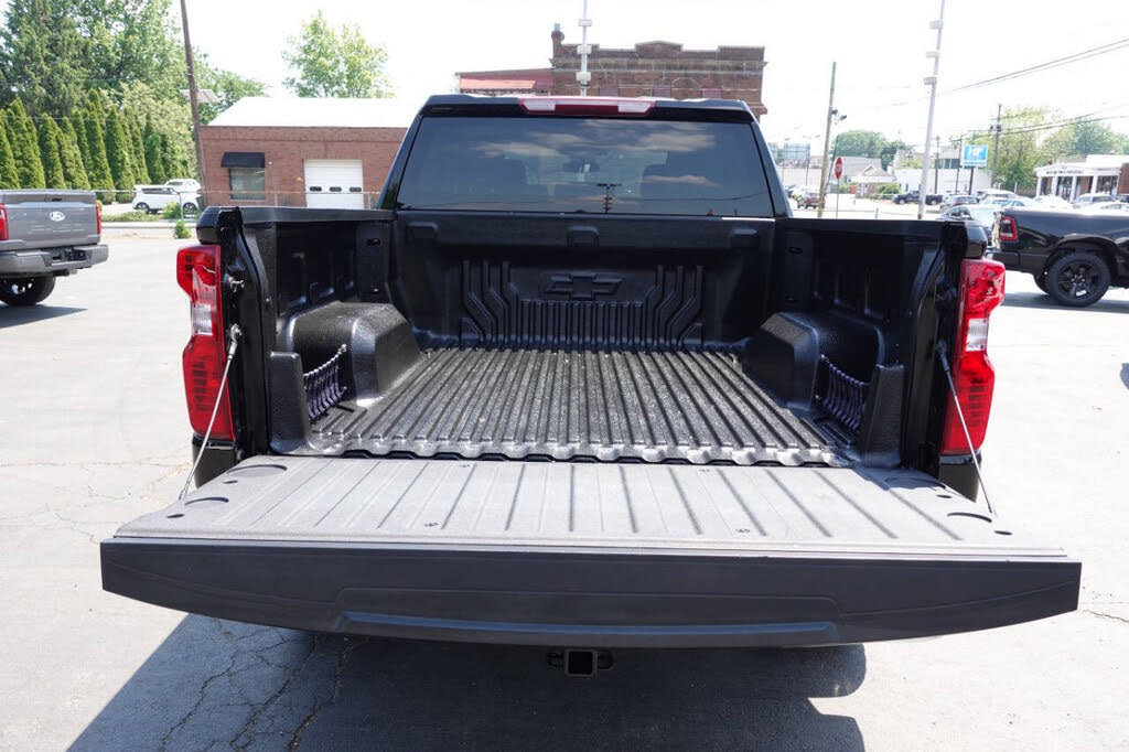 Used 2024 Chevrolet Silverado 1500 LT AWD/4WD image 28