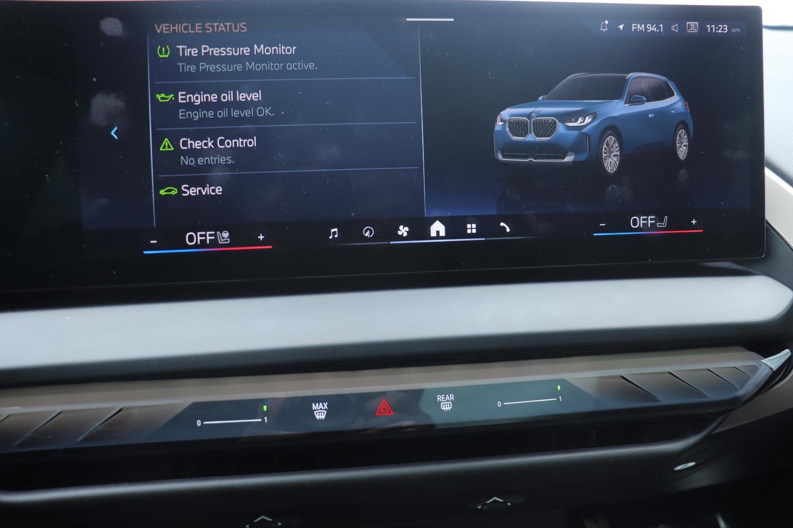 Used 2025 BMW X3 xDrive30i w/ Premium Package image 35