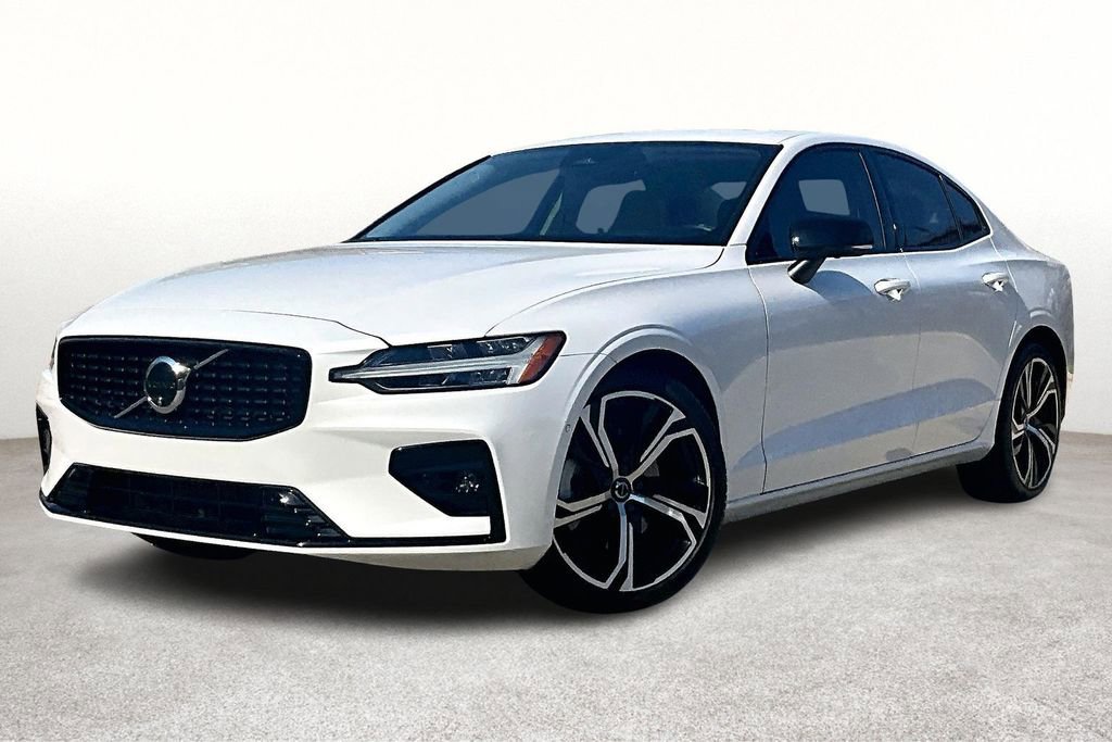 Used 2024 Volvo S60 B5 Plus image 15