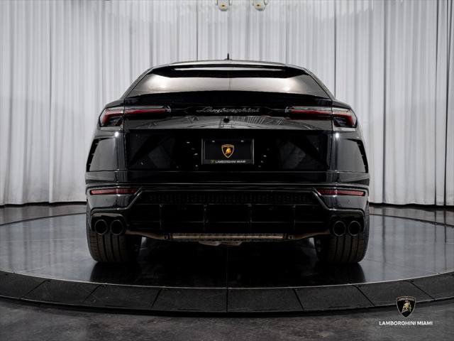 Used 2022 Lamborghini Urus AWD/4WD image 9
