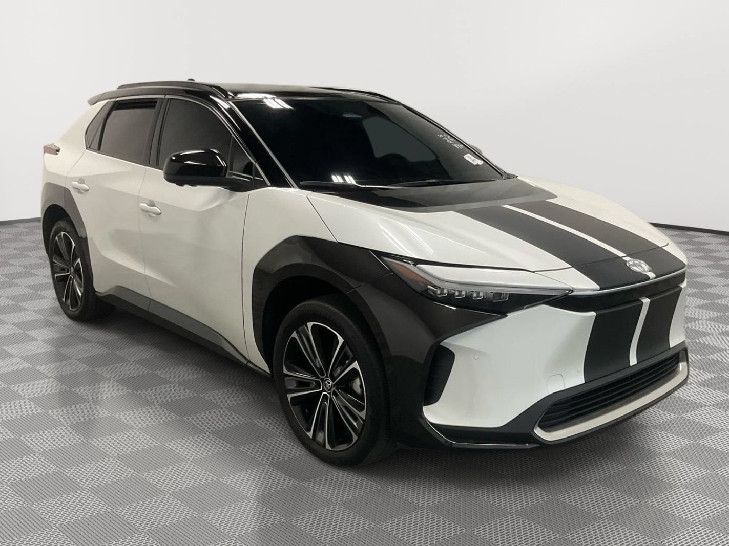 Certified 2023 Toyota bZ4X AWD w/ Weather Package image 14