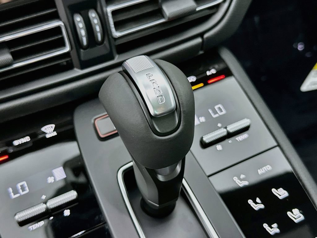 New 2026 Porsche Macan AWD/4WD image 19