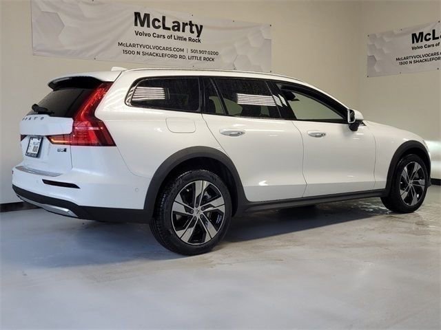 Certified 2026 Volvo V60 B5 Cross Country Plus w/ Protection Package Premier image 3