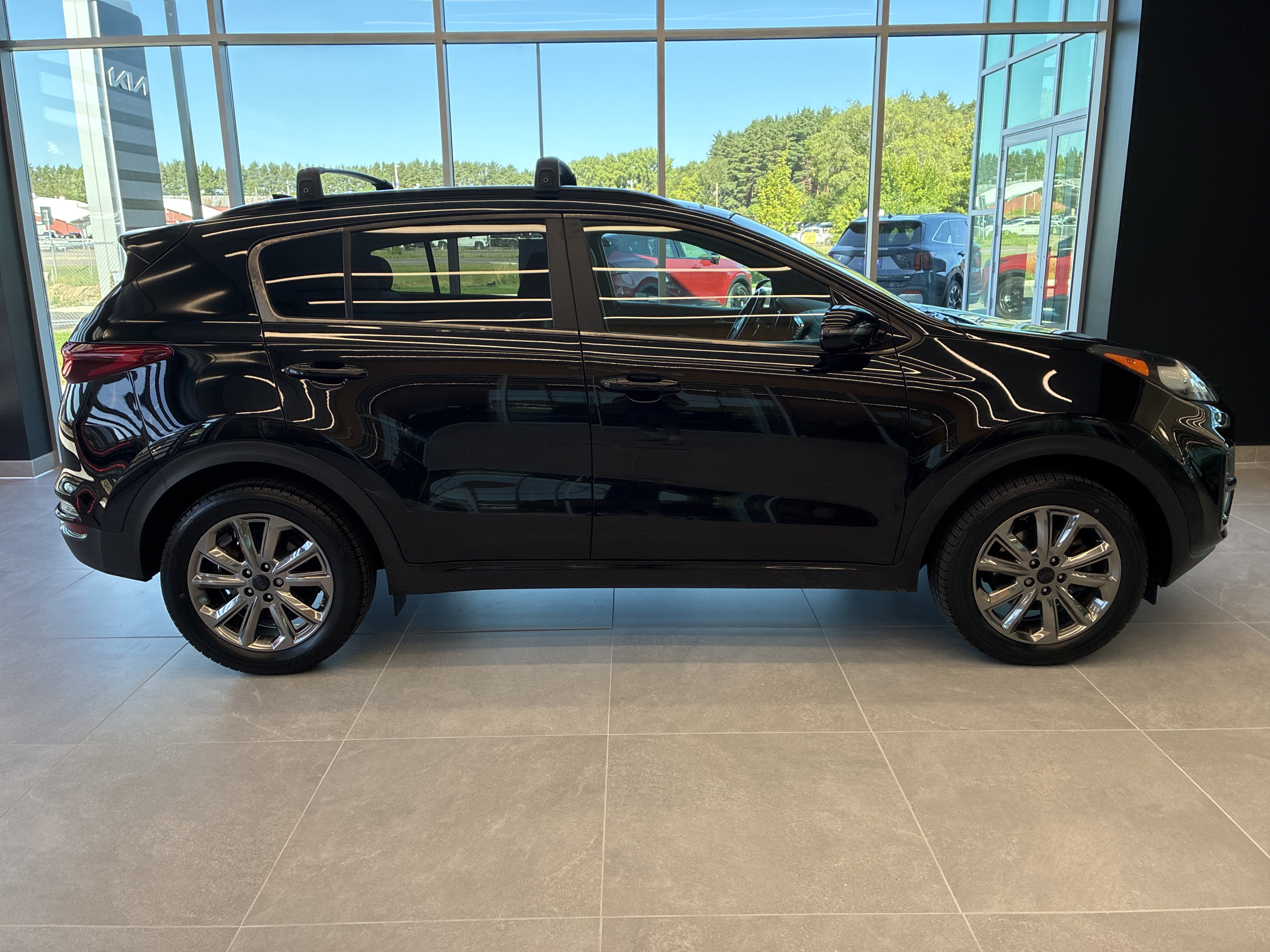 Certified 2022 Kia Sportage Nightfall Edition w/ Nighfall AWD Premium Package image 4