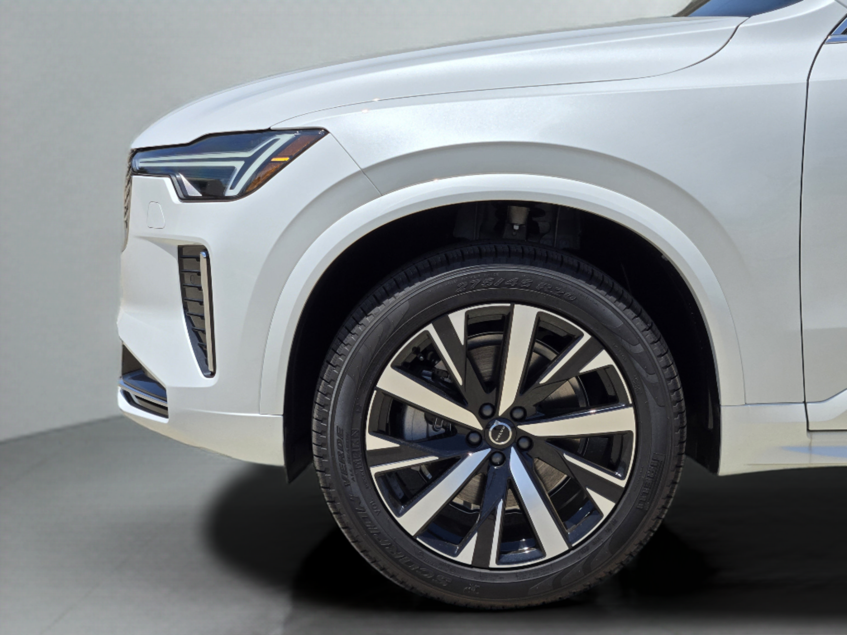 New 2026 Volvo XC90 B5 Core AWD/4WD image 29