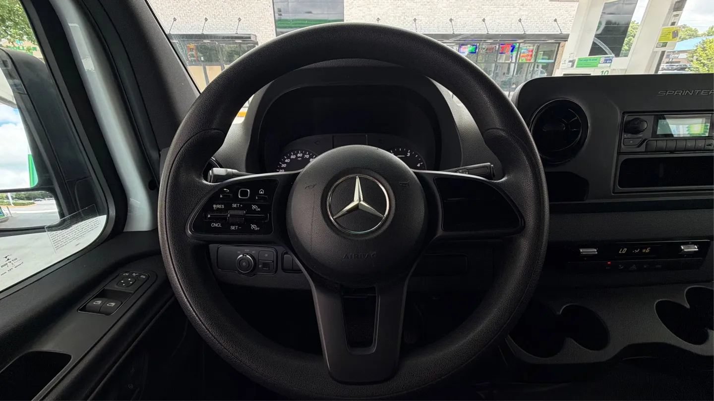 Used 2021 Mercedes-Benz Sprinter 2500 image 19