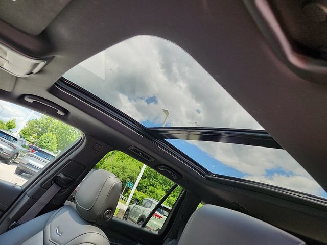 Certified 2024 Cadillac XT6 Sport w/ LPO, Onyx Lite Package AWD/4WD image 14