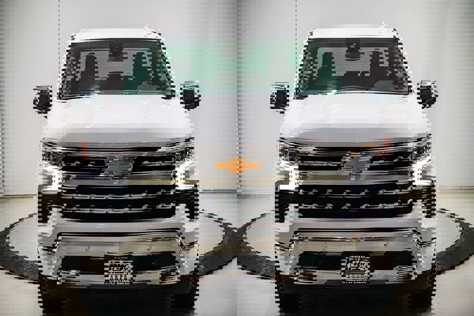 Used 2022 Chevrolet Silverado 1500 LTZ image 3