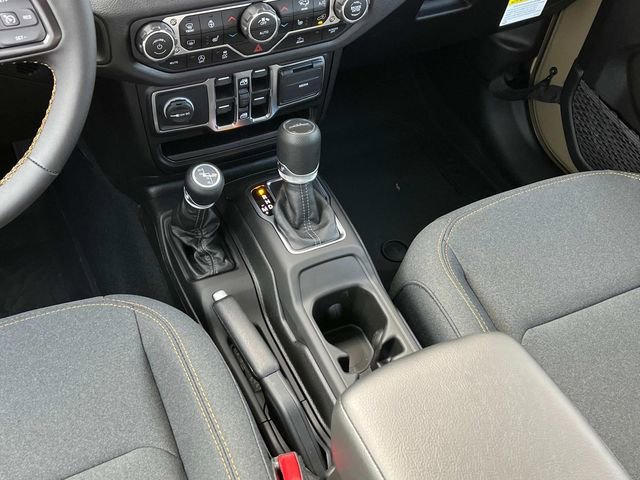 New 2025 Jeep Gladiator Sport image 15