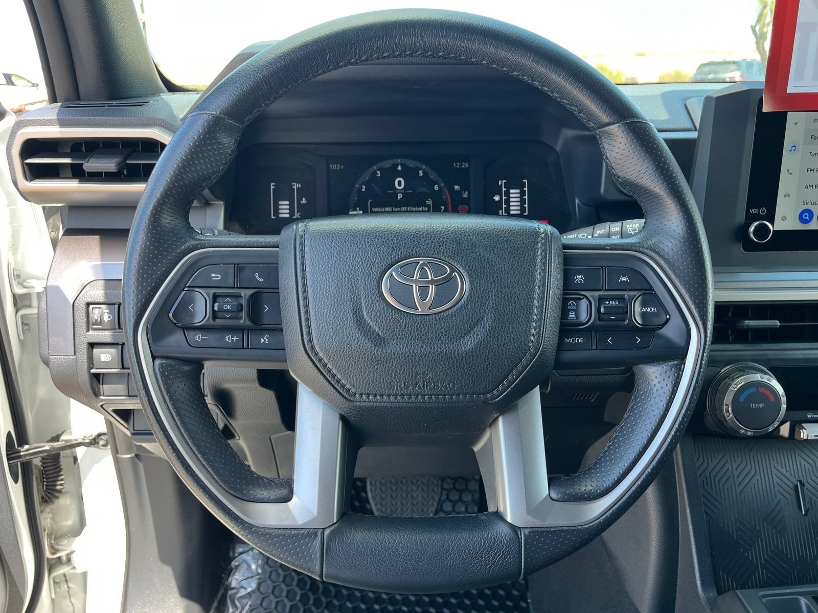 Used 2025 Toyota 4Runner SR5 AWD/4WD image 18