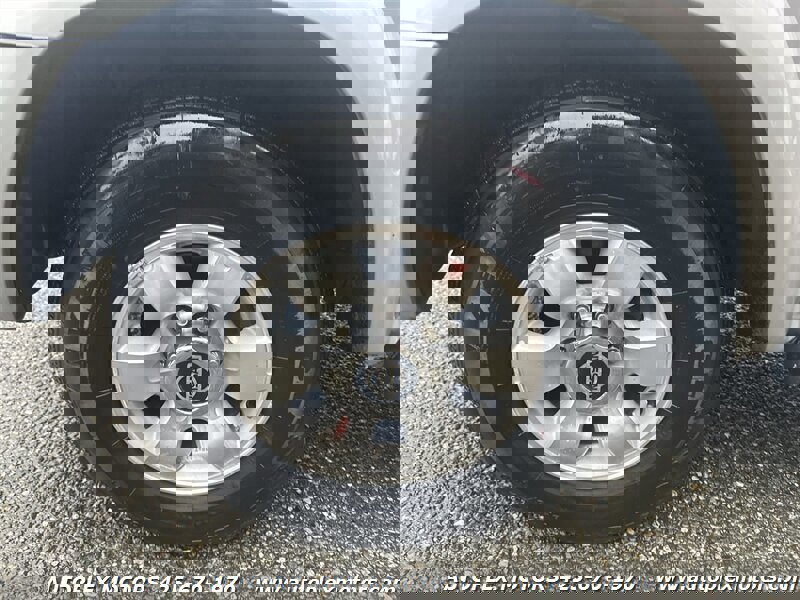 Used 1999 Nissan Pathfinder LE image 13