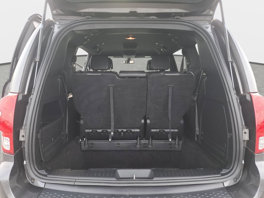 Used 2019 Dodge Grand Caravan SE image 14