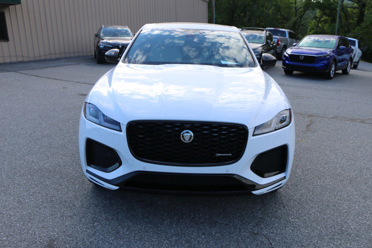 Used 2024 Jaguar F-PACE R-Dynamic S AWD/4WD image 11