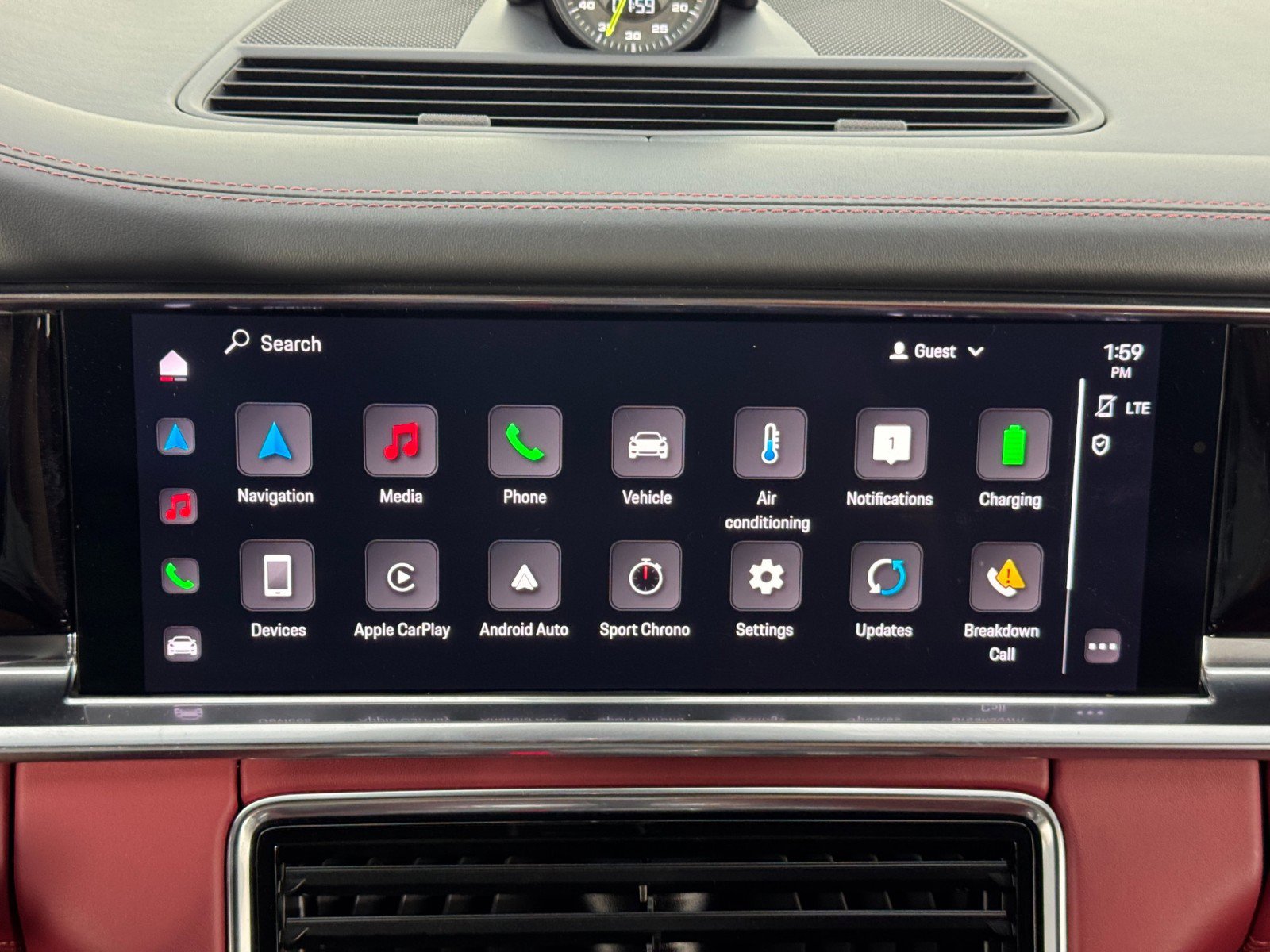 Used 2022 Porsche Panamera 4 w/ Premium Package AWD/4WD image 27