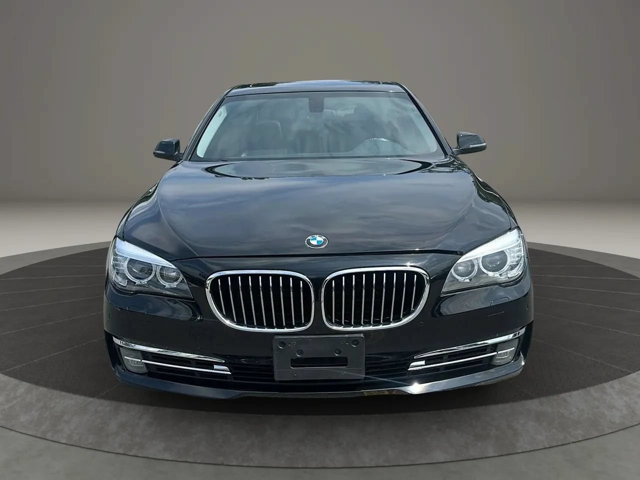 Used 2014 BMW 740i RWD image 2