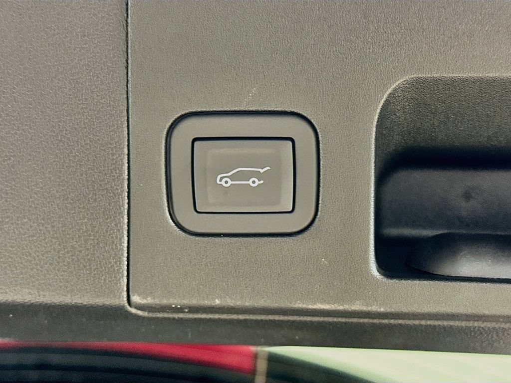 New 2026 Cadillac XT5 Luxury w/ LPO, Floor Liner Package FWD image 31