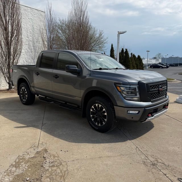 Used 2021 Nissan Titan PRO-4X w/ Pro-4x Utility Package AWD/4WD image 7