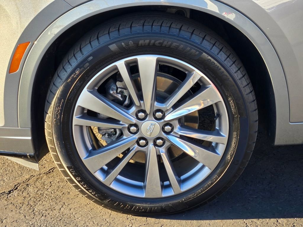 Used 2025 Cadillac XT6 Premium Luxury image 9