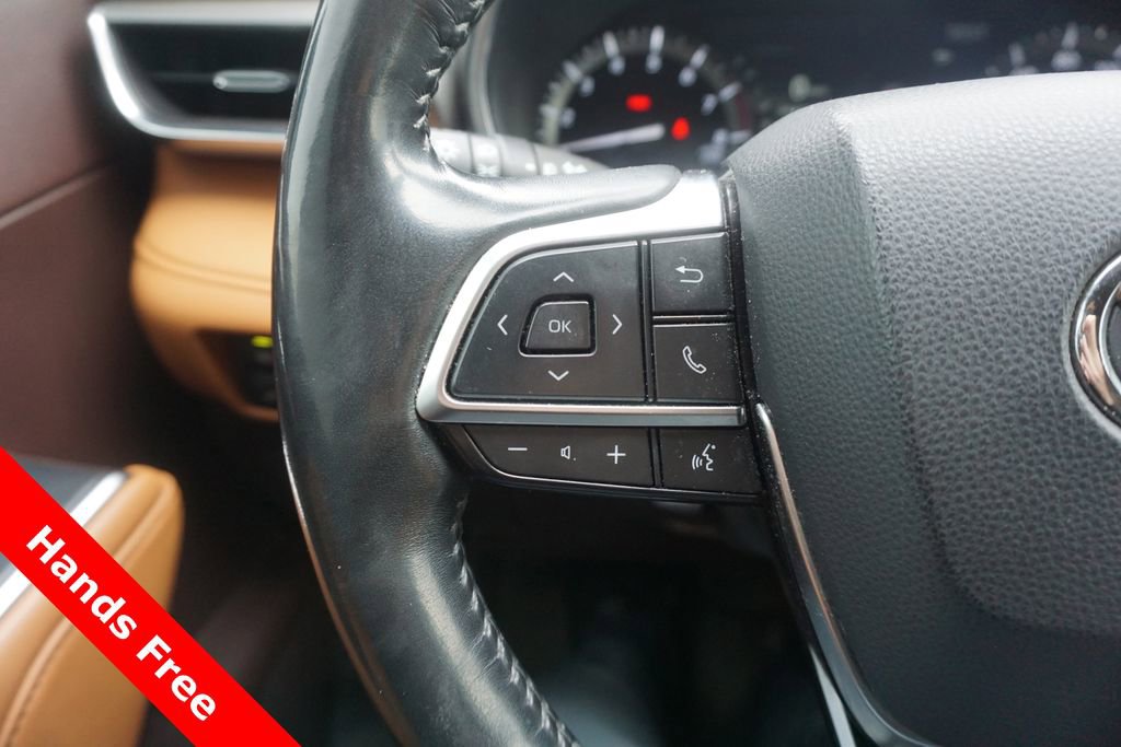 Used 2020 Toyota Highlander Platinum image 4