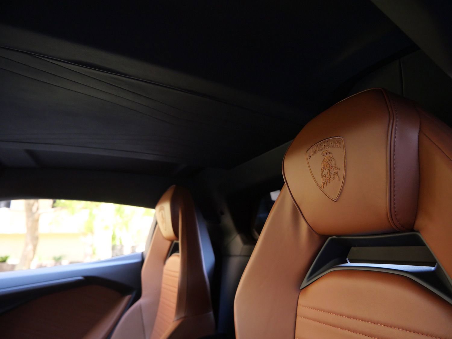 Used 2024 Lamborghini Revuelto AWD/4WD image 29