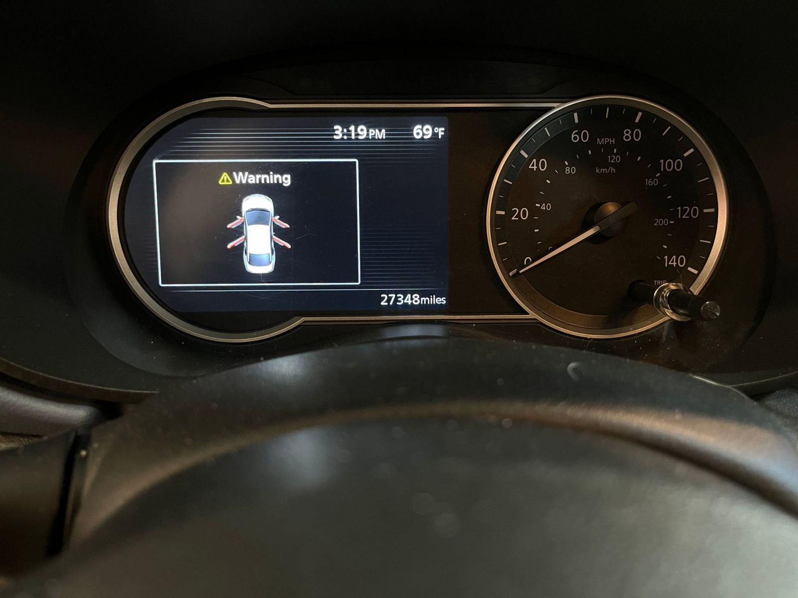 Used 2025 Nissan Versa SV image 39