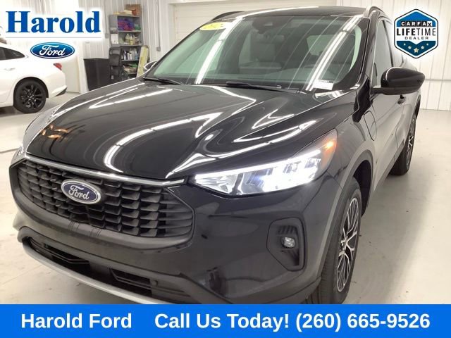 Used 2024 Ford Escape SE image 3