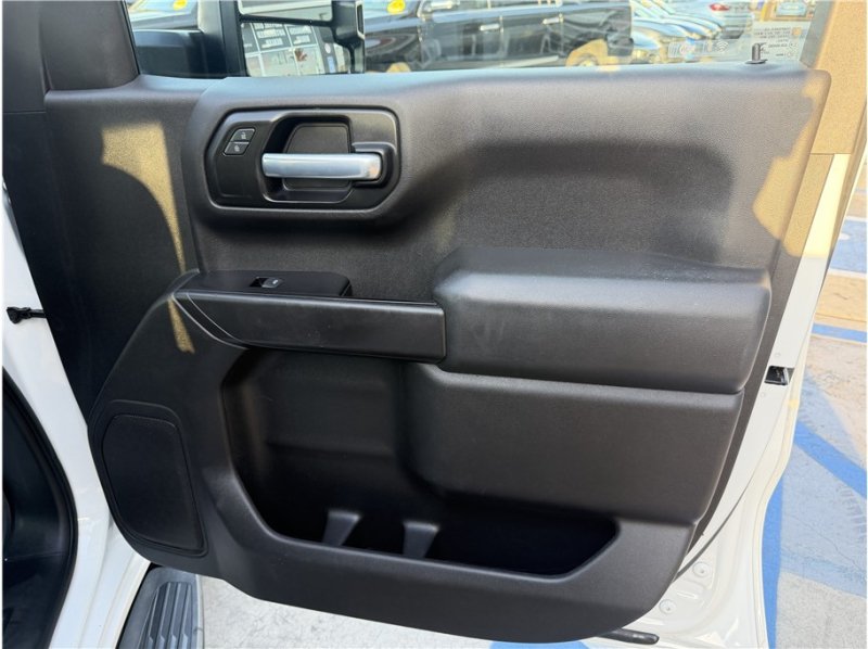 Used 2019 Chevrolet Silverado 1500 Custom w/ Custom Max Trailering Package AWD/4WD image 28