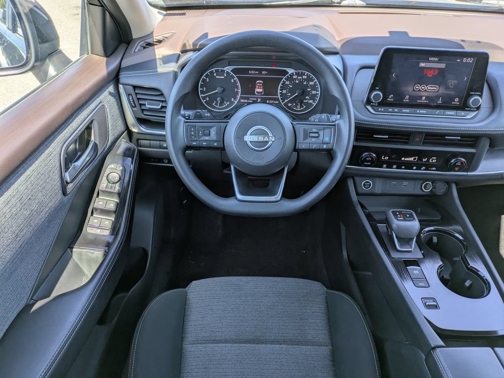 Certified 2023 Nissan Rogue SV FWD image 17