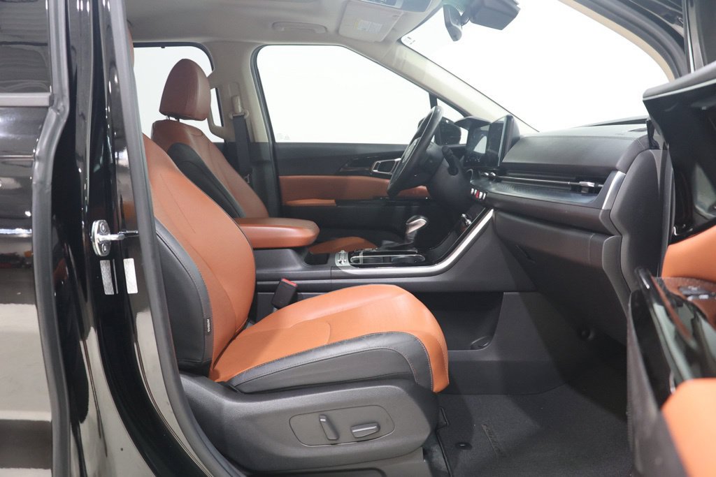 Used 2023 Kia Carnival SX Prestige FWD image 37